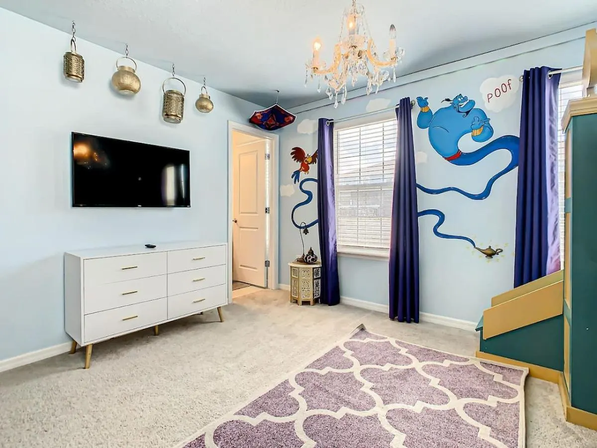 Windsor Island Themed Mansion, Disney, Universal Davenport Holiday home