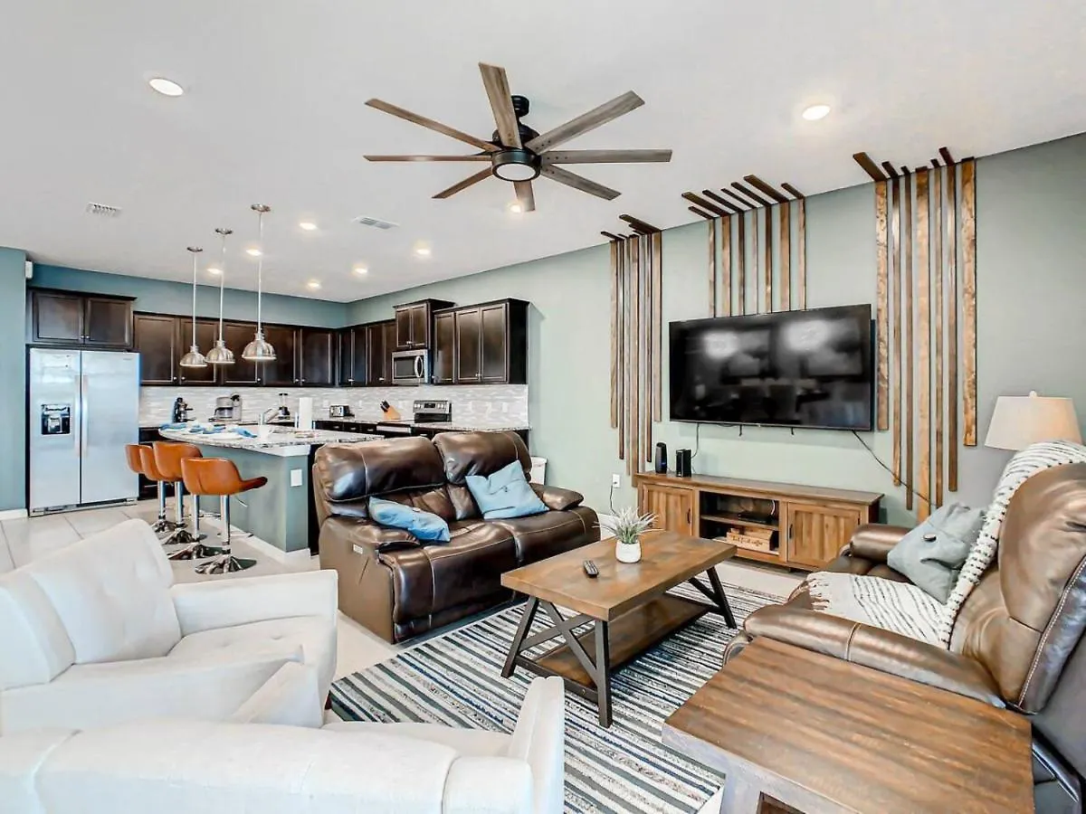 Windsor Island Themed Mansion, Disney, Universal Davenport United States